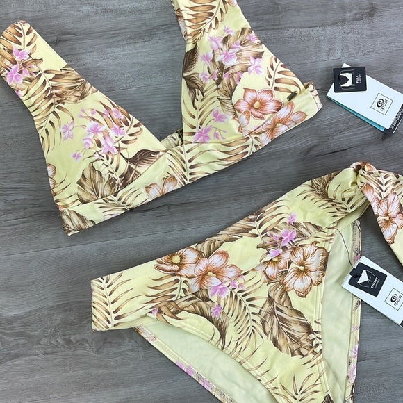 ☀️RIP CURL☀️ PLAYABELLA DEEP V PLAYABELLA HIGHWAIST CHEEKY BIKINI SET - Picture 6 of 17